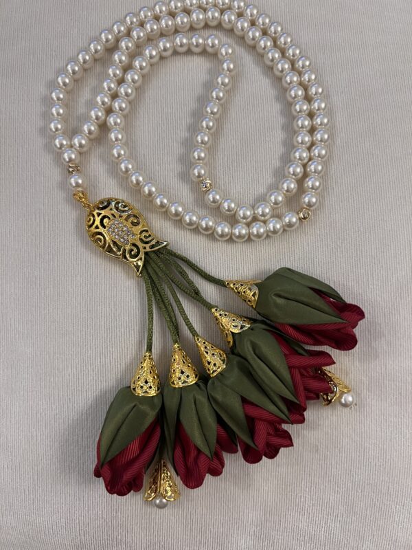 Pearl Bead With Winter Flowers