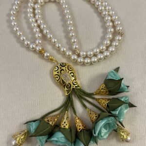 Pearl Bead With Winter Flowers
